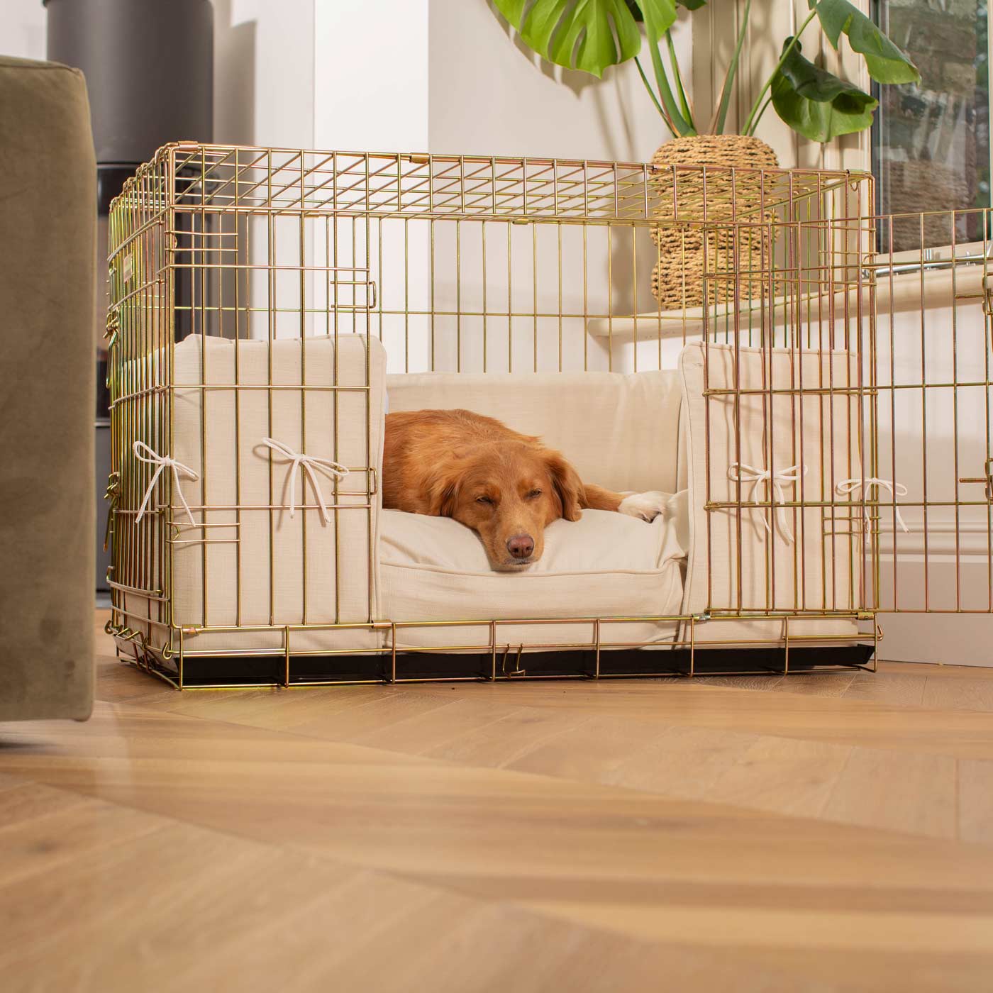 [colour:savanna Bone] Accessorise your dog crate with our stunning bumper covers, choose from our Savanna collection! Made using luxury fabric for the perfect crate accessory to build the ultimate dog den! Available now in 3 colours and sizes at Lords & Labradors