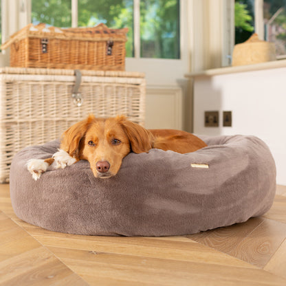 Calming Anti-Anxiety Donut Bed in Fawn Faux Fur by Lords & Labradors