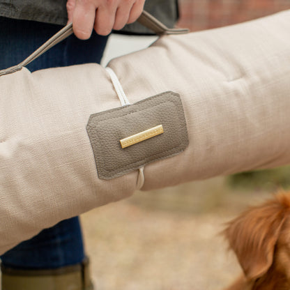 Embark on the perfect pet travel with our luxury Travel Mat in Savanna Oatmeal! Featuring a Carry handle for on the move once Rolled up for easy storage, can be used as a seat cover, boot mat or travel bed! Available now at Lords & Labradors