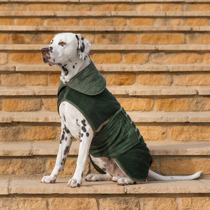 Introducing the ultimate bamboo dog drying coat in beautiful fir green, made from luxurious bamboo to aid sensitive skin featuring adjustable Velcro neck and waist fastening with super absorbent material for easy pet drying! Available now at Lords & Labradors In five sizes and four colours to suit all breeds!    